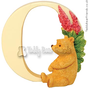 Winnie the Pooh Character O Border Fine Arts A6630